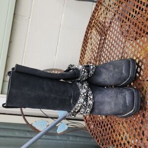 Rocket dog boots with rhinestones size 6